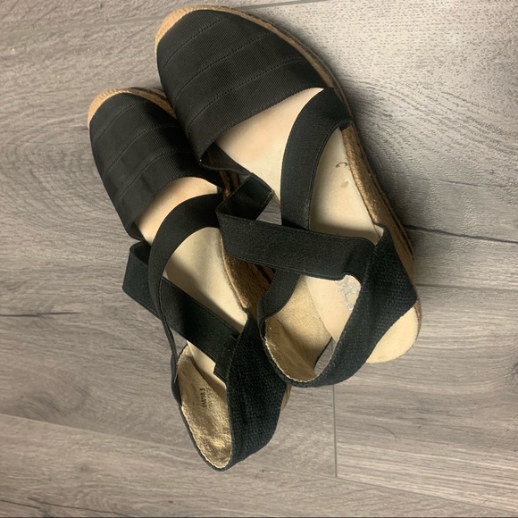 DKNY Patricia Criss Cross espadrille wedges in 8 - Picture 5 of 5